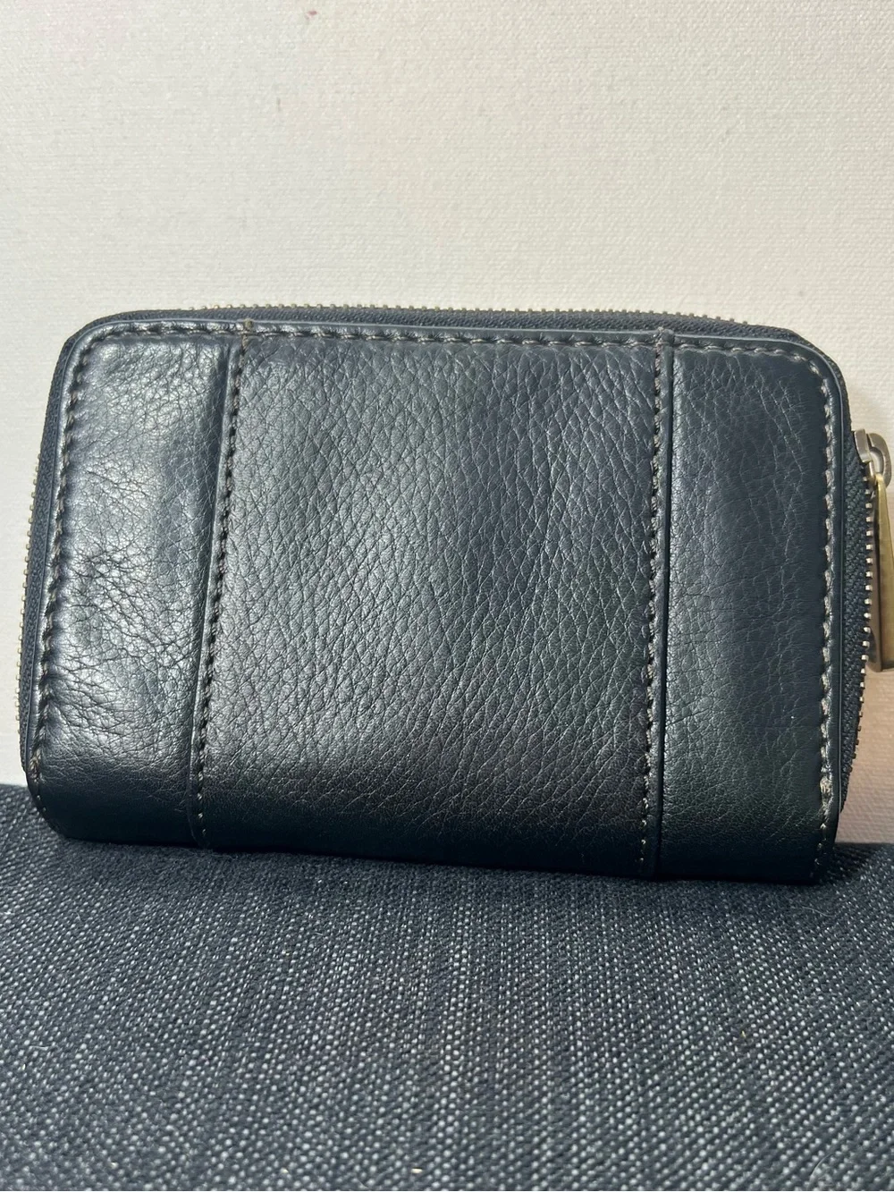Fossil Women’s Wallet Explorer Black Leather Button and Zip & Snap Card Holder